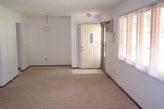 Twin Homes in Mounds View, MN - Foto de edificio - Interior Photo