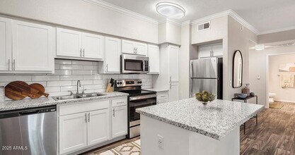 1802 W Maryland Ave, Unit 1 in Phoenix, AZ - Building Photo - Building Photo