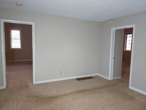 3530 Kroger Ave, Unit #1 in Cincinnati, OH - Building Photo - Building Photo