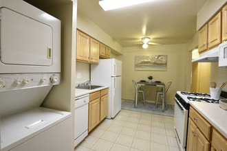 Deer Park Apartments in Randallstown, MD - Building Photo - Building Photo