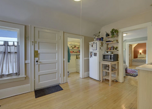 1615 6th Street NE, Unit #2 in Minneapolis, MN - Building Photo - Building Photo