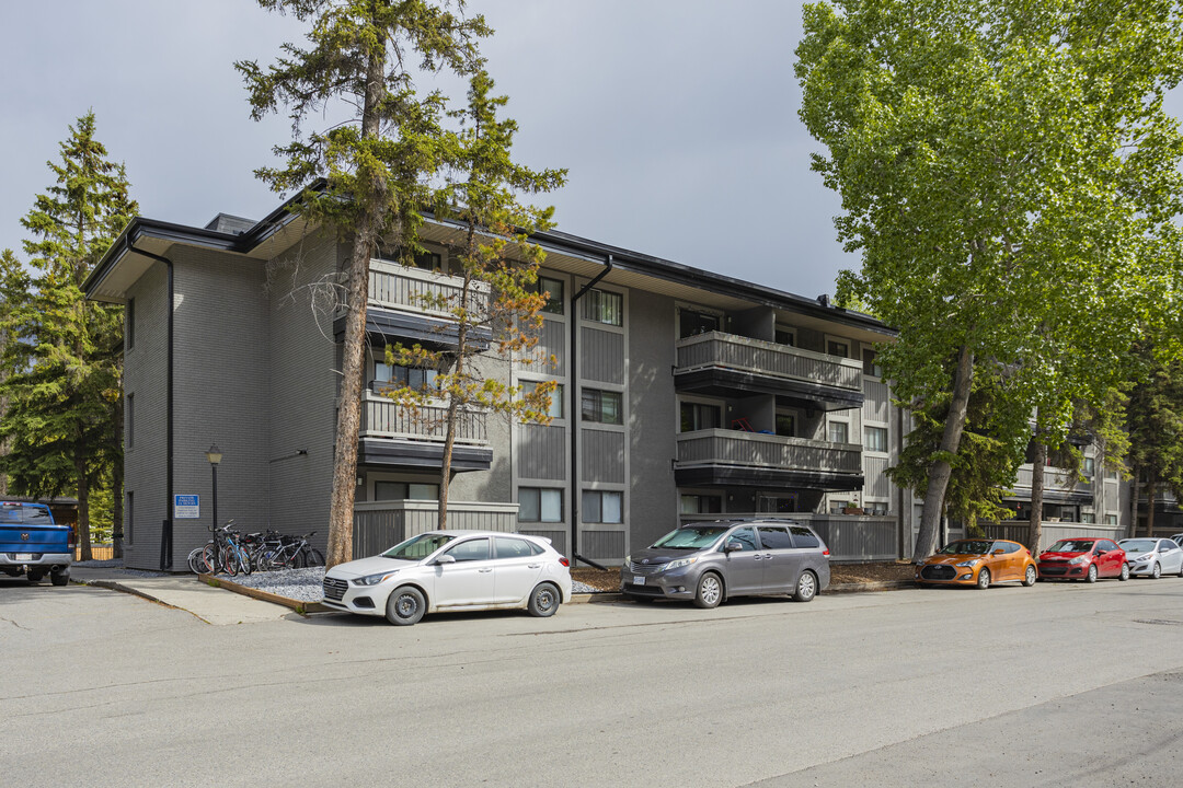 Elk Valley Estates in Banff, AB - Building Photo