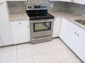 1306 S 29th Ave in Hollywood, FL - Building Photo - Building Photo