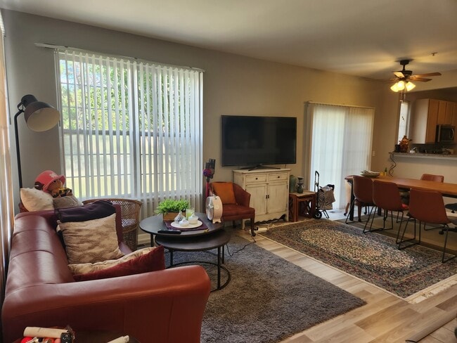 710 Mill Cir in Wheeling, IL - Building Photo - Building Photo