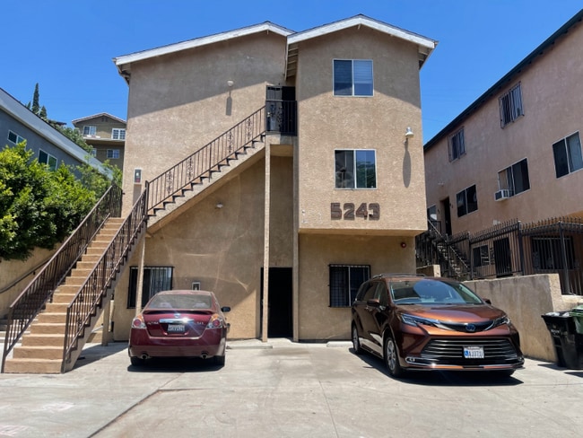 5243 Huntington Dr in Los Angeles, CA - Building Photo - Building Photo