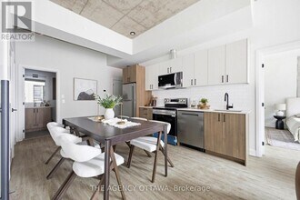 56 Bayswater Ave in Ottawa, ON - Building Photo - Building Photo