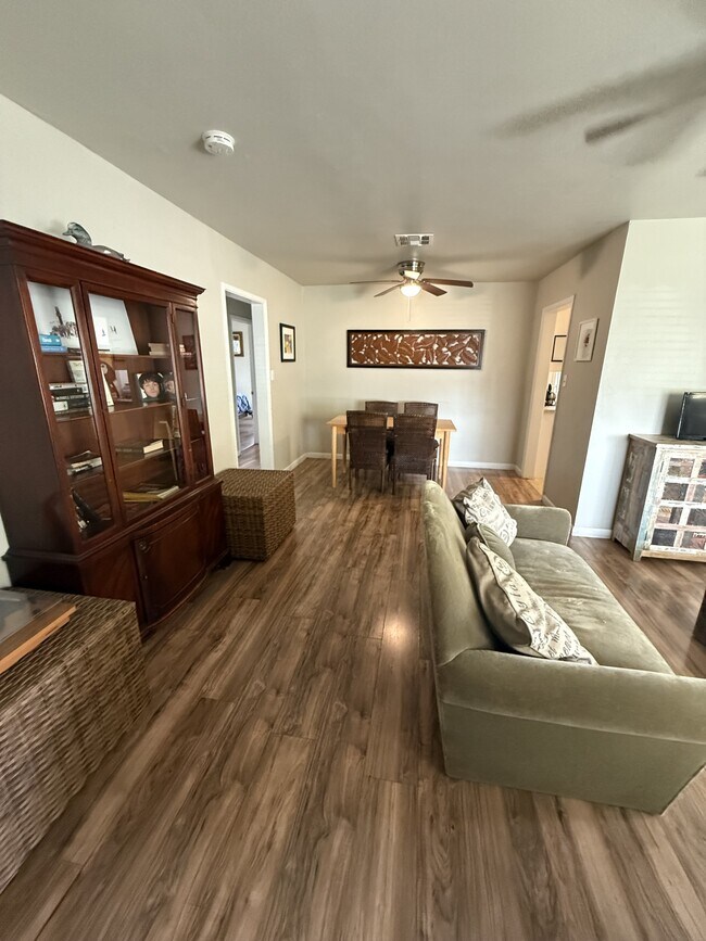 2414 16th St in Bakersfield, CA - Building Photo - Building Photo