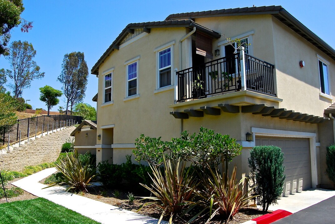 340 Borden Rd in San Marcos, CA - Building Photo