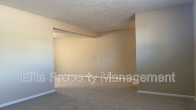 8 Alan Shepard Rd in Pueblo, CO - Building Photo - Building Photo