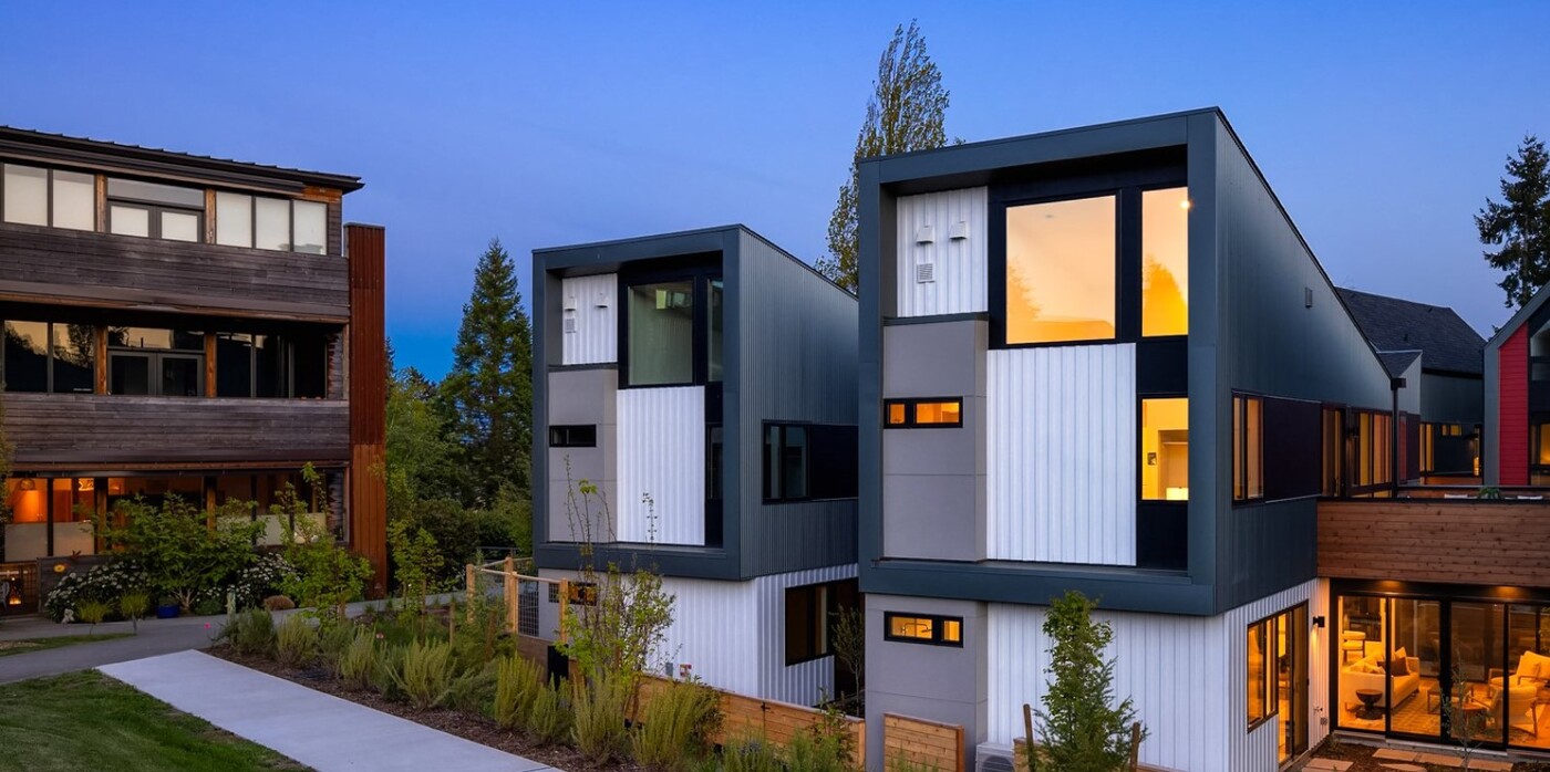 The Trillium in Bainbridge Island, WA - Building Photo