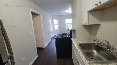 28 Prescott St in Leominster, MA - Building Photo - Building Photo