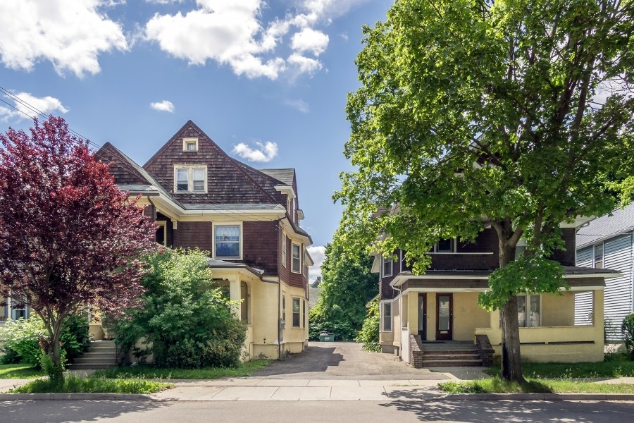 11 Cedar St in Binghamton, NY - Building Photo