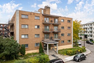 3480 Ivan-Franko Rue in Montréal, QC - Building Photo