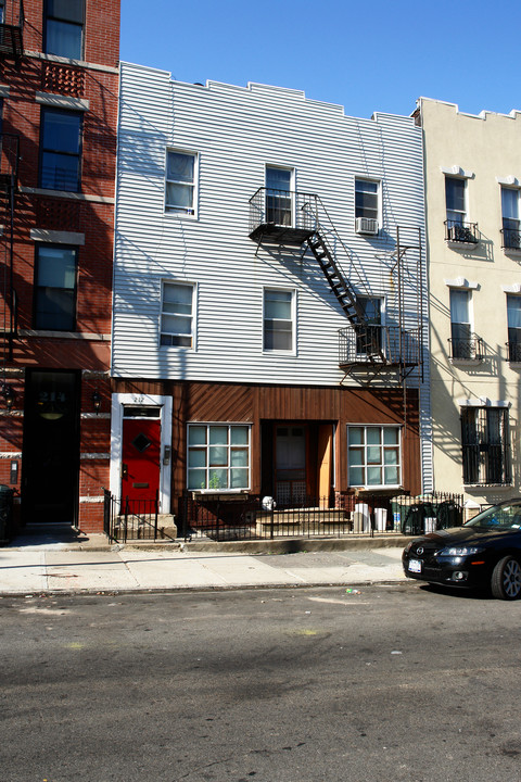 212 21st St in Brooklyn, NY - Building Photo