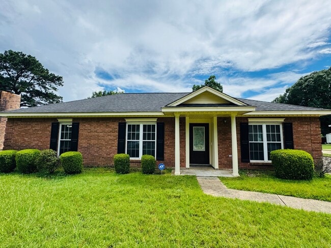 property at 4012 Ray Dr