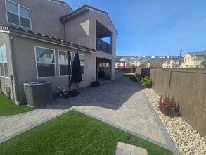 1639 Corte Medialuna in Chula Vista, CA - Building Photo - Building Photo