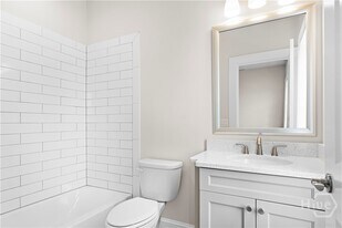 429 Port St in Savannah, GA - Building Photo