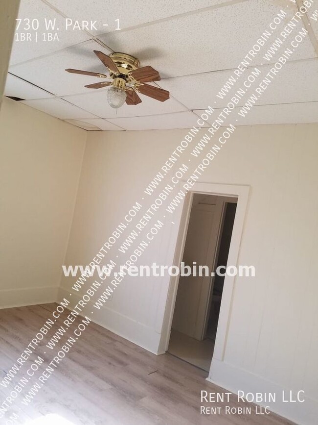 730 W Park St in Olathe, KS - Building Photo - Building Photo