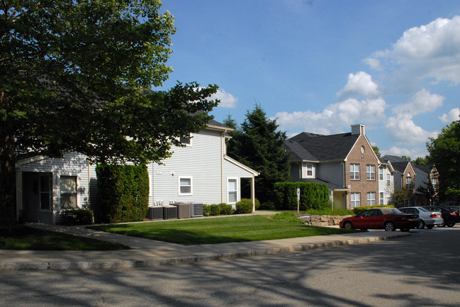 Johannes Parlaman House Apartments in Montville, NJ - Building Photo - Building Photo