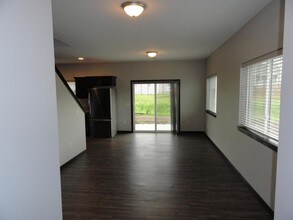 1515 Ohana Ave in Brookings, SD - Building Photo - Building Photo