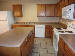 1425 N Thunderbird Ave in Gilbert, AZ - Building Photo - Building Photo