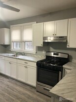 642 River Rd in Piscataway, NJ - Building Photo