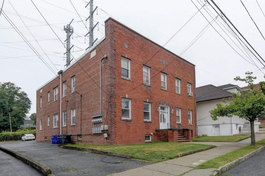 71 Carmer Ave, Unit 1A in Belleville, NJ - Foto de edificio
