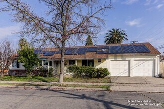 2624 N Center St in Stockton, CA - Building Photo - Building Photo