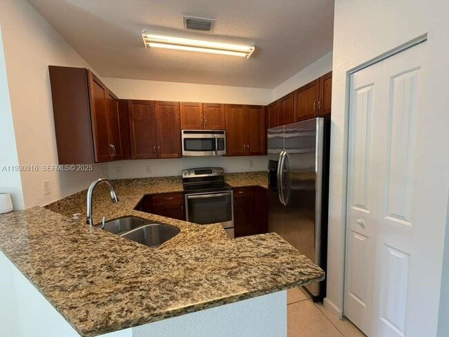 13982 SW 276th St in Homestead, FL - Building Photo - Building Photo