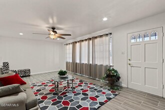 305 De Leon Dr in El Paso, TX - Building Photo - Building Photo
