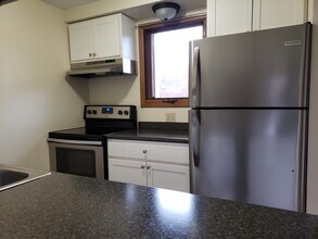 37 4th Ave in Oswego, NY - Building Photo - Building Photo