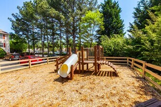 835 Oglethorpe Ave SW in Atlanta, GA - Foto de edificio - Building Photo