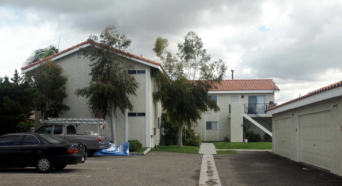 13742 Milton Ave in Westminster, CA - Building Photo