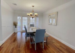 18281 SW 22nd St in Miramar, FL - Building Photo - Building Photo