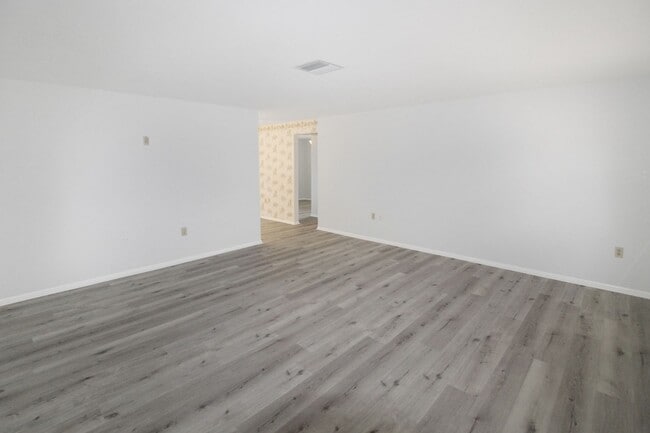 320 Pavonia Rd in Nokomis, FL - Building Photo - Building Photo