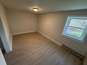 2570 Sanger Ln, Unit D in York Haven, PA - Foto de edificio - Building Photo