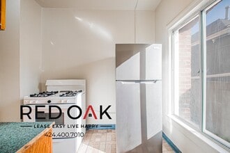 1243 S Mariposa Ave, Unit 26 in Los Angeles, CA - Foto de edificio - Building Photo