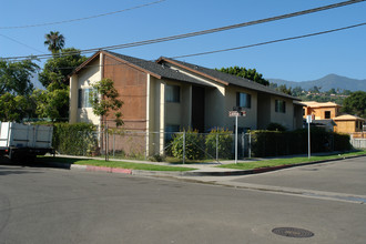 423-433 S Canada St in Santa Barbara, CA - Building Photo - Building Photo