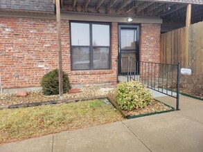 2801 SW Prairie Rd in Topeka, KS - Building Photo - Building Photo