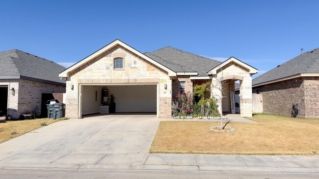 1617 Twin Falls Dr in Odessa, TX - Building Photo - Building Photo