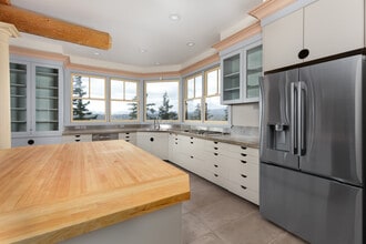 395 SW Eyrie Rd, Unit #1 in White Salmon, WA - Building Photo - Building Photo