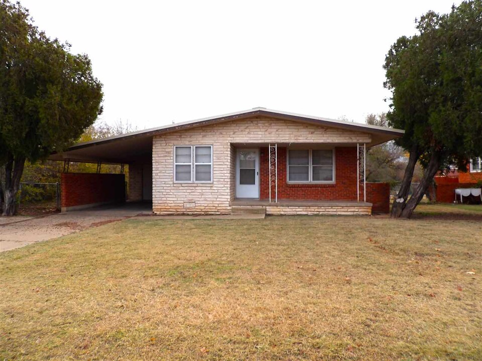 1531 NW 43rd St in Lawton, OK - Building Photo