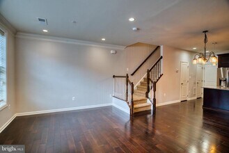 23542 Buckland Farm Terrace in Ashburn, VA - Building Photo - Building Photo