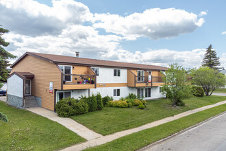 Citadel Apartments in Lloydminster, AB - Building Photo - Building Photo