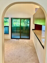 2104 Sahalee Dr E in Sammamish, WA - Building Photo - Building Photo