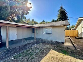 4325 E 17th St in Vancouver, WA - Building Photo