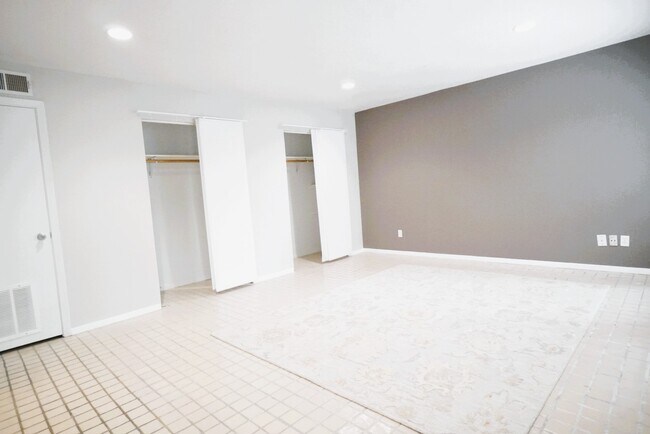 property at 6008 Inwood Dr