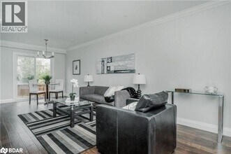 1534 Forestdale Ct in Oakville, ON - Building Photo - Building Photo