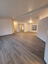 33150 Geranium Ln in Tangent, OR - Building Photo - Building Photo