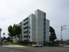 Mar Vista Church of God Homes in Oceanside, CA - Foto de edificio - Building Photo